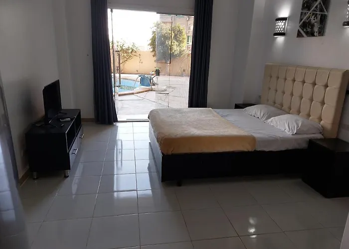 Aparthotel In Almaz Plaza