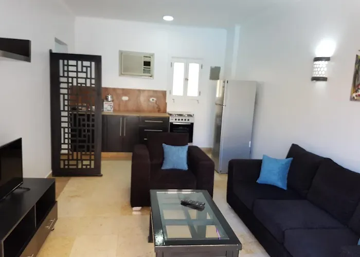 Aparthotel In Almaz Plaza
